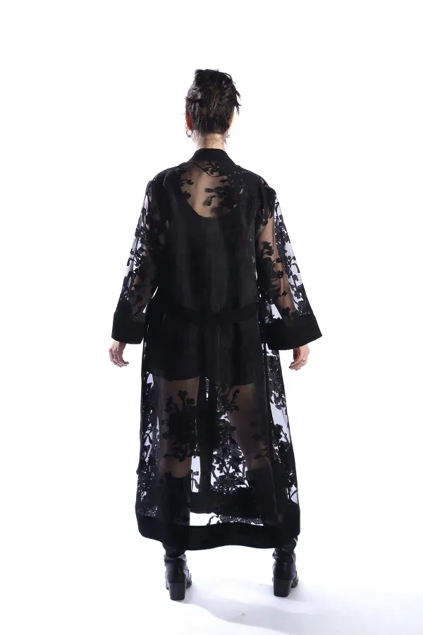 AISHA Model Uzun Çiçek Desenli Transparan Siyah Kimono Üst