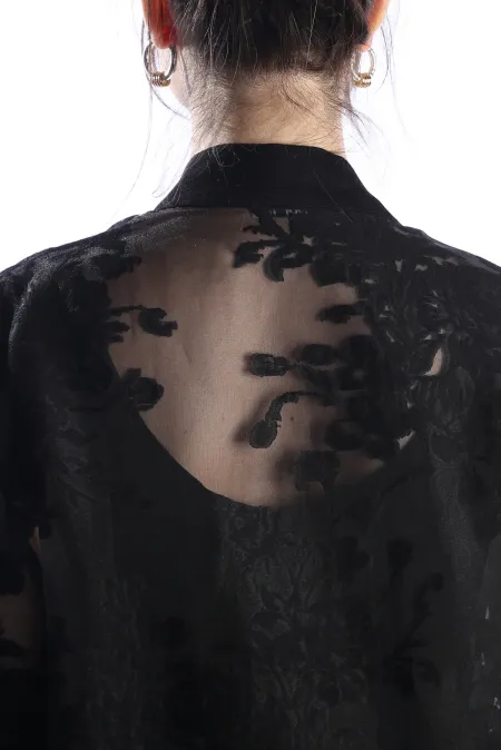 AISHA Model Uzun Çiçek Desenli Transparan Siyah Kimono Üst