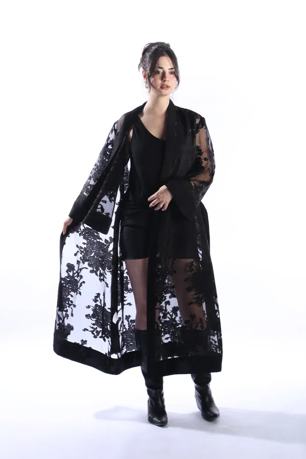 AISHA Model Uzun Çiçek Desenli Transparan Siyah Kimono Üst