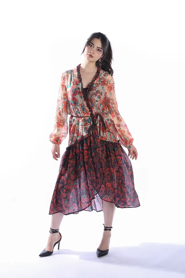 GIPSY ORANGE Model Çiçek Desenli Yaka ve Eteği Fırfırlı Uzun Kimono Elbise