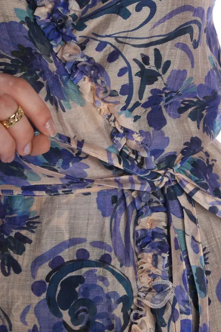 GIPSY LILAC Model Çiçek Desenli Yaka ve Eteği Fırfırlı Uzun Kimono Elbise